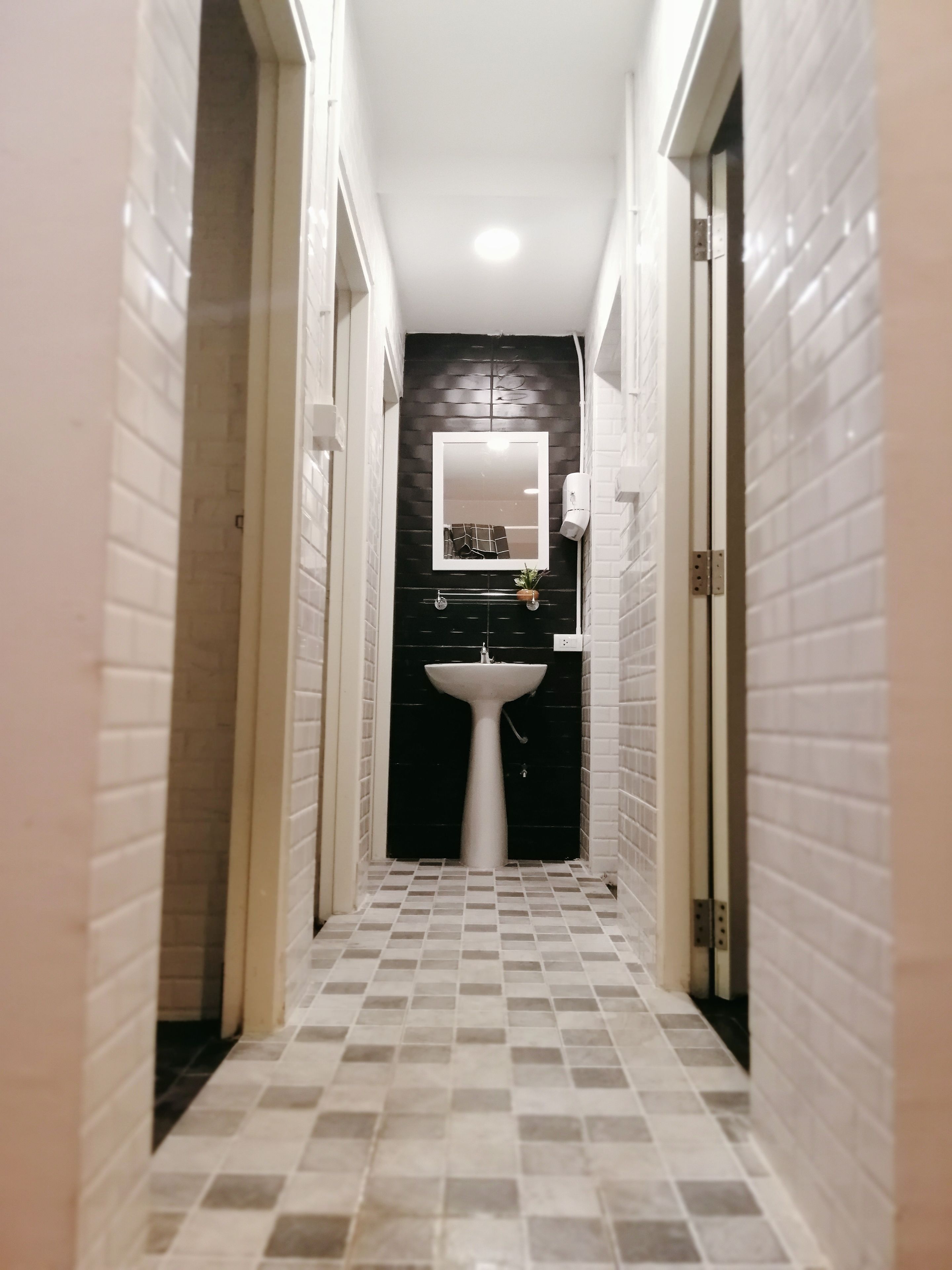 Photo - White House Hostel