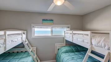 3 bedrooms, travel cot, free WiFi, wheelchair access