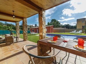 Outdoor dining - Montverde by Interhome (Caldes de Malavella)