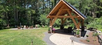 Paper Mill Pines Bed and Breakfast: The Cedar Room