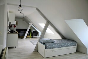 1 chambre, bureau, fer et planche à repasser, Wi-Fi gratuit