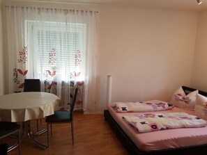1 Schlafzimmer, WLAN, BettwÀsche