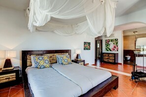 5 soverom, strykejern/-brett, wi-fi (inkludert) og sengetøy