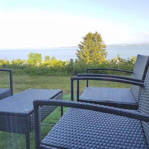 Appartement, 1 très grand lit et 1 canapé-lit, terrasse (incl. CHF 90 cleaning fee per stay) | Terrasse/Patio