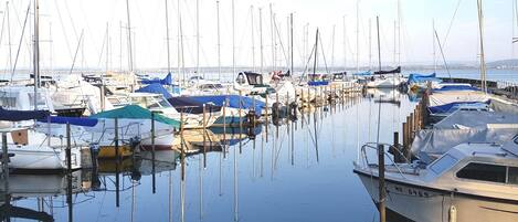 Una spiaggia nelle vicinanze