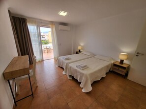 1 bedroom, in-room safe, iron/ironing board, travel cot