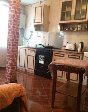 Private kitchen - Nana's home for you (Tbilisi)
