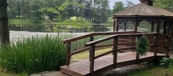 Paper Mill Pines Bed and Breakfast: The Cypress Room