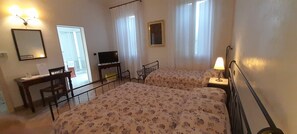 Family Triple Room, Ensuite, Garden View (Il Ciliegio) | Laptop workspace, iron/ironing board, free WiFi, bed sheets - Residence Il Ciliegio (Luzzara)