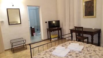 Family Triple Room, Ensuite, Garden View (Il Ciliegio) | Laptop workspace, iron/ironing board (on request), WiFi (free)