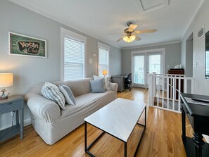 Smart TV, books, offices