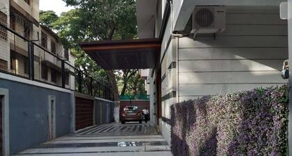 Mumbai House Luxury Apartment