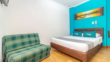 Double Room | Individually furnished, desk, blackout drapes, bed sheets