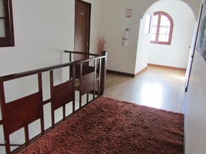 Individually furnished, desk, blackout curtains, bed sheets - Ayenda Palermo Plaza (Bogotá)