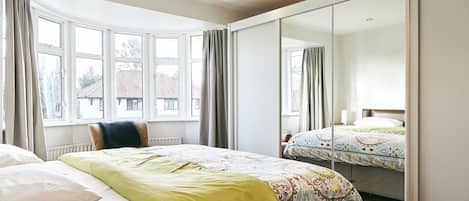 3 bedrooms, iron/ironing board, free WiFi, bed sheets