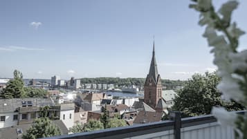 Doppelzimmer, Gemeinschaftsbad, Hafenblick (Nr. 7) | Ausblick vom Zimmer