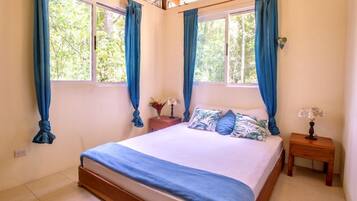 House | 2 bedrooms, in-room safe, individually decorated, individually furnished