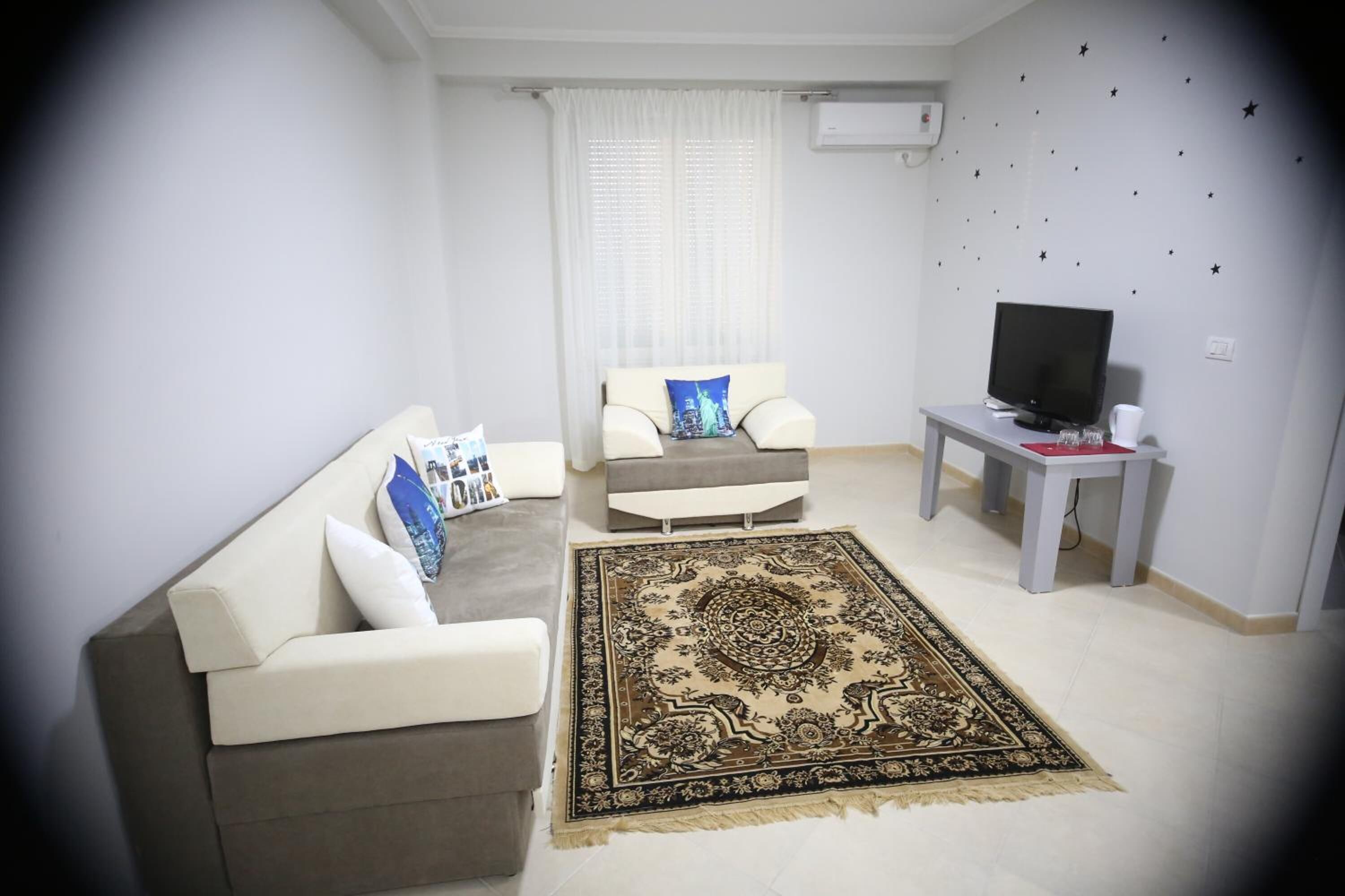 flat-screen tv, video game console