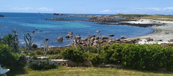 Atypical fisherman's house, breathtaking sea view of the Iroise Sea