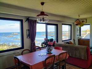 Dining - Atypical fisherman's house, breathtaking sea view of the Iroise Sea (Porspoder)