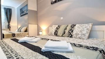 2 bedrooms, travel cot, WiFi