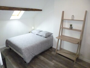 3 bedrooms, WiFi, bed sheets