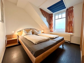 3 Schlafzimmer, Reisekinderbett, WLAN