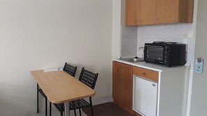 Classic Studio, Garden View | Private kitchenette | Fridge, oven, stovetop, coffee/tea maker - Ivory Hotel (Rhodes)