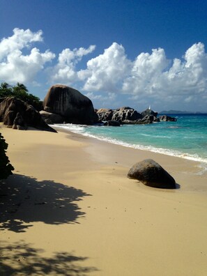 Beach nearby, sun loungers, beach towels - Rockmere Villa - PANORAMIC OCEAN VIEWS, BEACH .2 MILES, MULTI-UNIT ESTATE (The Baths)