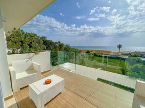 Safe på rommet, individuelt innredet og skrivebord