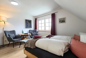 1 bedroom, travel crib, WiFi, bed sheets