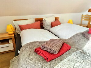 1 chambre, lit parapluie, Wi-Fi, draps fournis