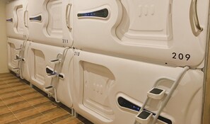 Sistema de insonorización, wifi gratis y ropa de cama 