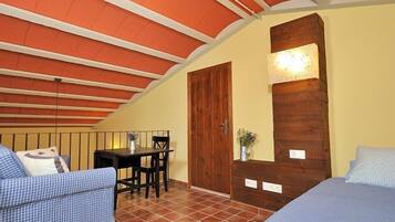 2 bedrooms, iron/ironing board, travel cot, free WiFi