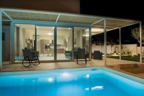 Outdoor pool - At the home of Giò, villa with pool (Marina di Ragusa)