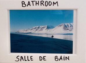 Bathroom - Sudavik Guesthouse (Súðavík)