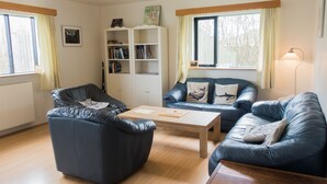 Living area - Sudavik Guesthouse (Súðavík)
