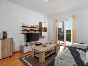 TV - Apartment Leko by Interhome (Novi Vinodolski)