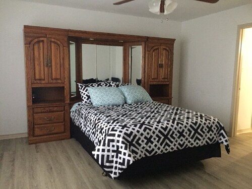 Rural Relaxation in Reklaw!