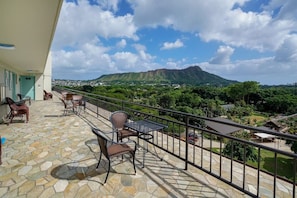 Terrace/patio - @ Marbella Lane - Mountain View Studio (Honolulu)