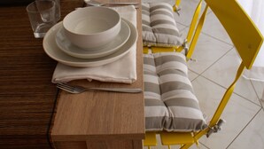 Classic Apartment, 2 Bedrooms, Garden View | In-room dining - Nice Apartment Near Palm Beach (Noord)