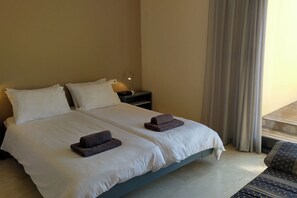 2 habitaciones, tabla de planchar con plancha y wifi 