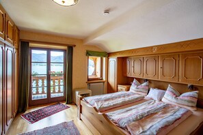 2 slaapkamers, een strijkplank/strijkijzer, gratis wifi, beddengoed