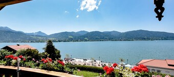 Holiday Apartment "Landhaus Staudacher" with Lake View, Balcony, Garden & Wi-Fi
