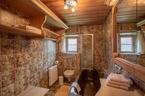 Bathtub, hair dryer, towels