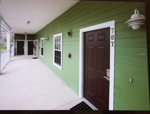 Exterior detail - Resort style near Disney and theme parks (Davenport)