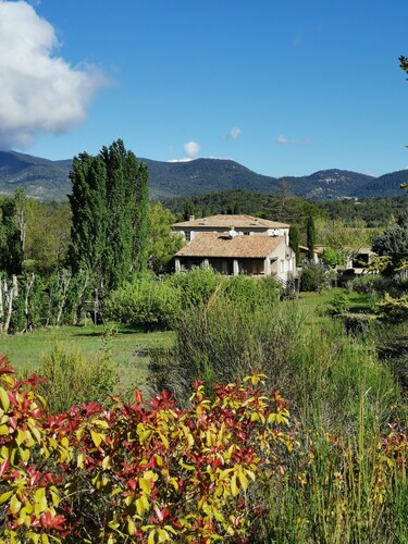 Propriété viticole et résidentielle dans le Luberon en Provence