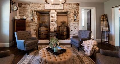 Vacay in an Authentic Chadds Ford / Brandywine Valley / Longwood Gardens