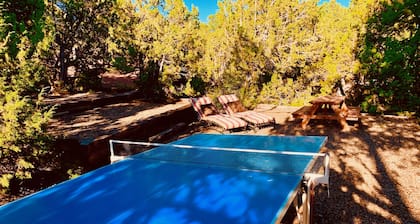 The Chi-Treehouse...Very Civilized Glamping at Sunny Mellow Eco Villa!