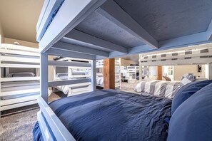 7 Schlafzimmer, hochwertige Bettwaren, kostenloses WLAN, Bettwäsche